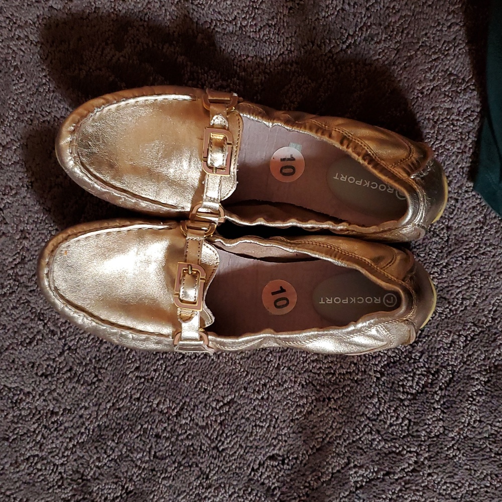 Rockport Women's Metallic Gold Flats. Leather